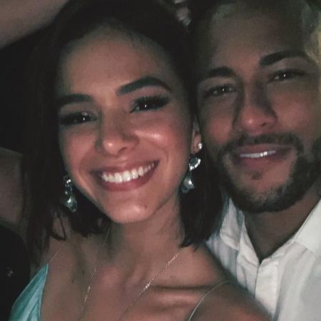 Bruna Marquezine e Neymar no casamento de Hatalia Oliveira - Reprodução/Instagram/neymarjr