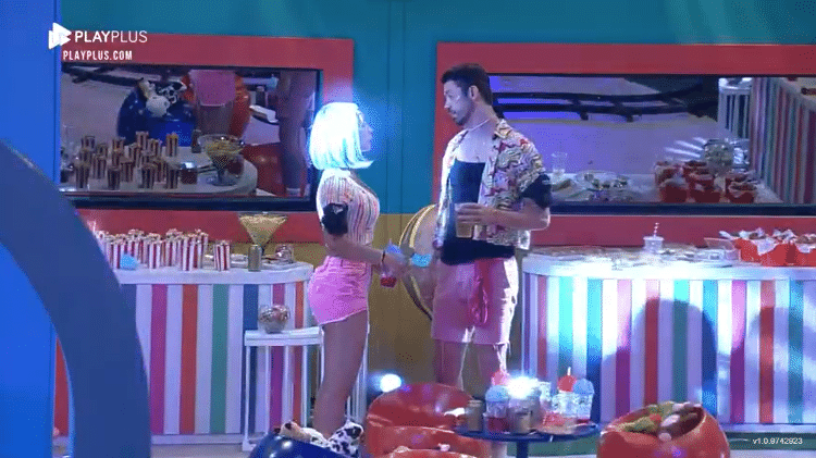 A Fazenda 2021: Rico Melquiades e Aline Mineiro conversam sobre peões na quinta festa do reality rural - Reprodução/PlayPlus - Reprodução/PlayPlus