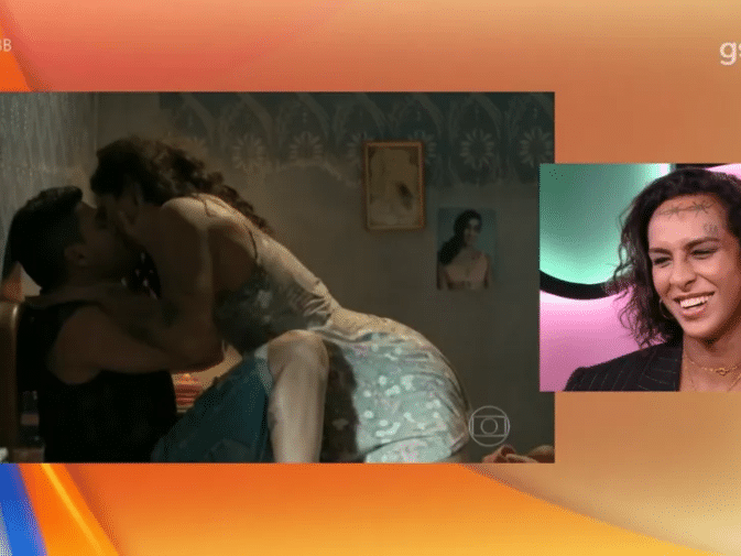 Lina desconversa sobre beijo com Arthur em 'Segunda Chamada'