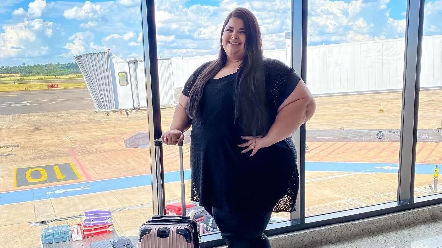 A modelo plus size e influenciadora digital Juliana Nehme divulgou que foi impedida de viajar por se "gorda demais" - Reprodução Instagram