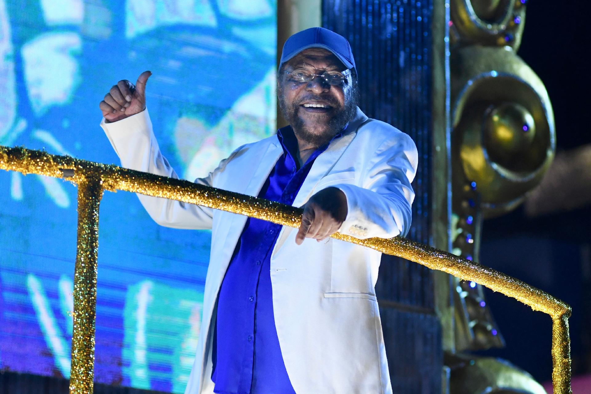 Martinho da Vila é destaque da Vila Isabel em carro alegórico no Desfile das Campeãs - Lucas Landau/UOL