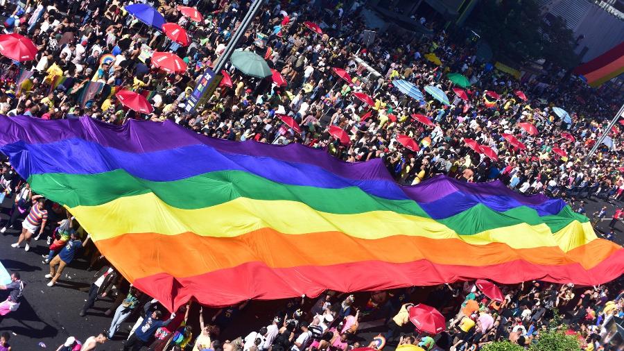Avenida Paulista é a Marquês de Sapucaí para o gay reprimido ao longo do ano