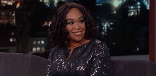 A roteirista e produtora norte-americana Shonda Rhimes - Reprodução/Jimmy Kimmel Live