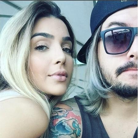 Pe Lanza e a namorada Gabriela vieram para o Rio depois da briga com a mãe do cantor - Reprodução/Instagram/@Pelanza