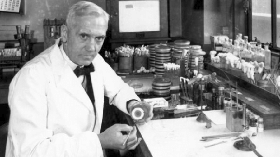 Alexander Fleming foi responsável pela descoberta da penicilina, que revolucionou a medicina - GETTY IMAGES