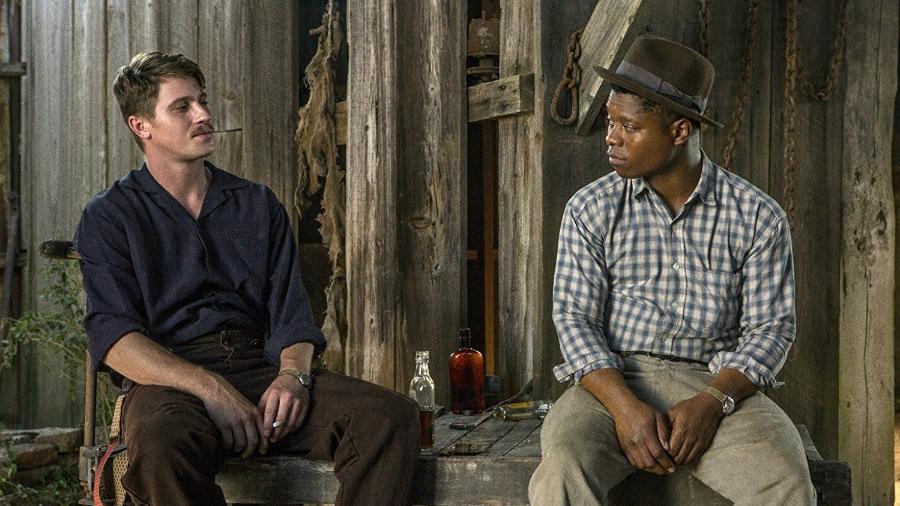 Garrett Hedlund e Jason Mitchell em cena de "Mudbound", da Netflix - Divulgação