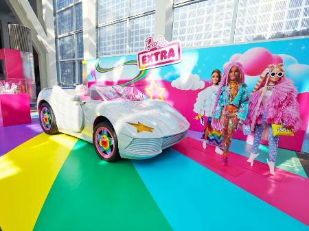 Picket Goat client Carro da Barbie em tamanho real rouba cena em Salão de Los Angeles