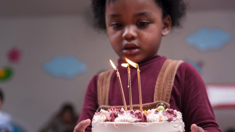 Celebrar o aniversário de uma irmã é sempre uma ocasião especial - Getty Images/iStockphoto