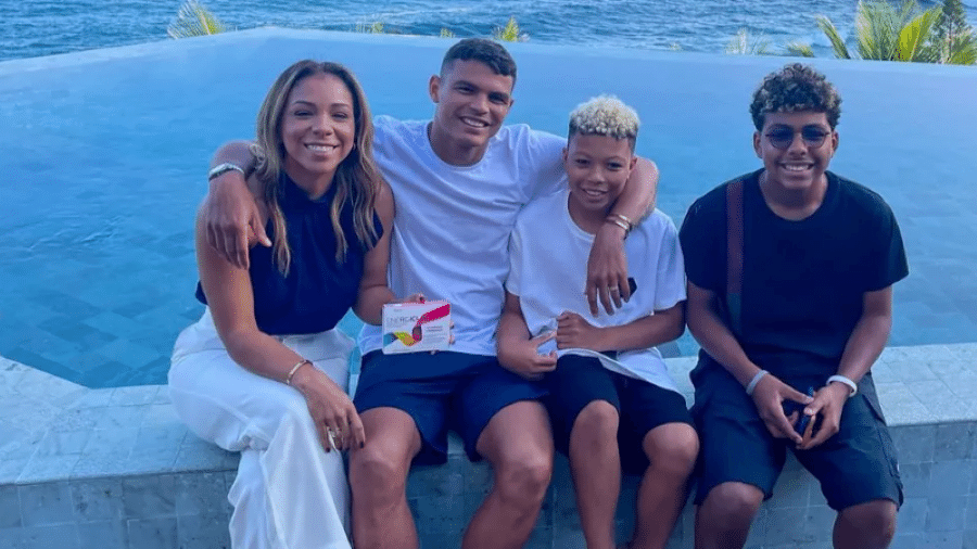 Belle Silva, Thiago Silva e os filhos