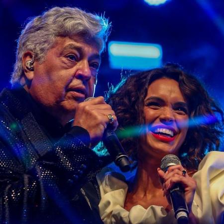 Giovana Cordeiro cantou com Sidney Magal em show