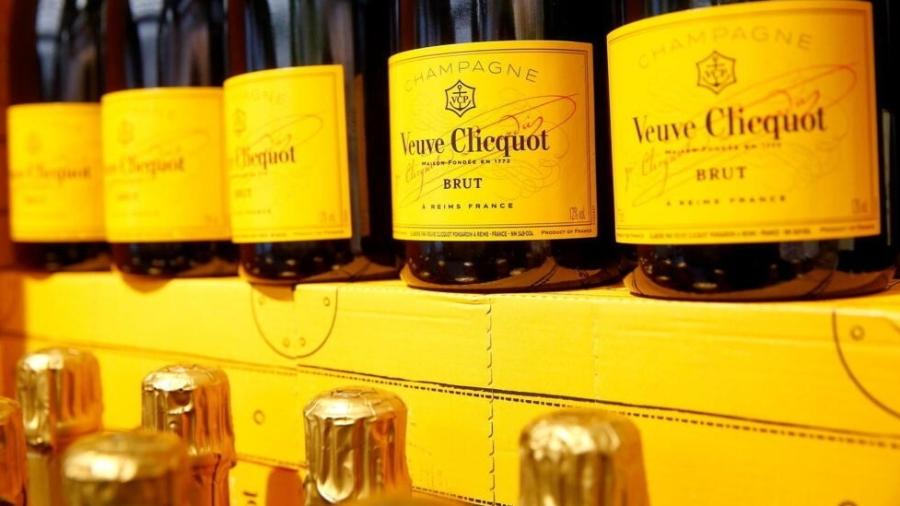 Garrafas de champanhe Veuve Clicquot Garrafas de champanhe Veuve Clicquot