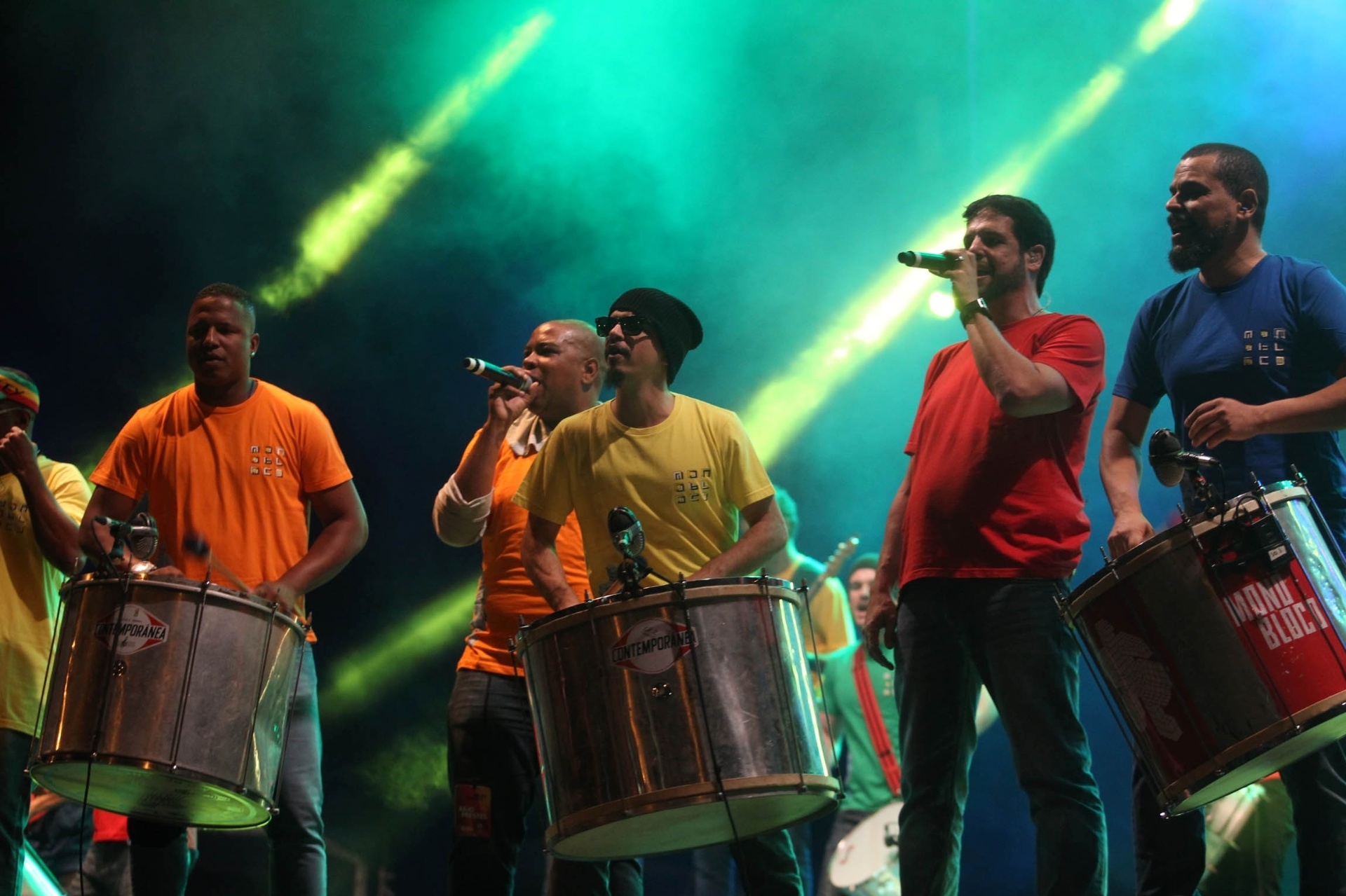 20.jun.2015 - Abertura oficial da Virada Cultural 2015, com show da banda Monobloco, no Palco Julio Prestes, centro de São Paulo. - Felipe Rau/Estadão