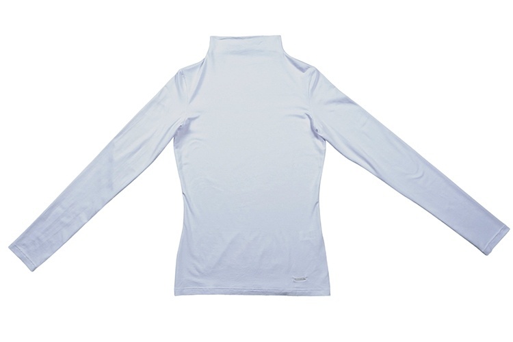 Blusa branca de meia malha, da Scene. Preço: R$ 69,90. Informações: www.scene.com.br | Preço e disponibilidade pesquisados em julho de 2015 e sujeitos a alterações - Divulgação