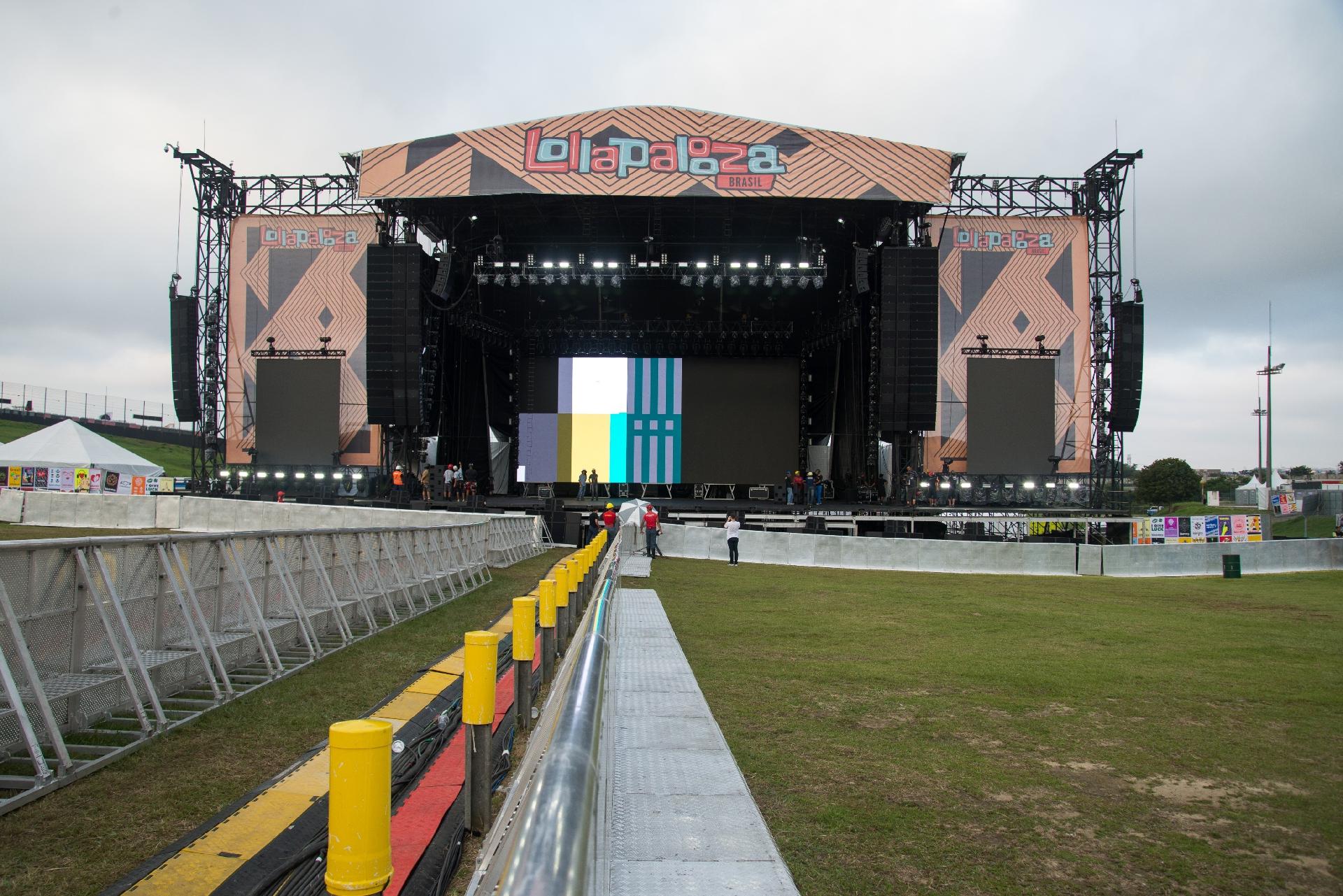 O palco Skol receberá os shows dos dois headliners do Lollapalooza Brasil 2017: Metallica no sábado e The Strokes no domingo - Débora Klempous/UOL