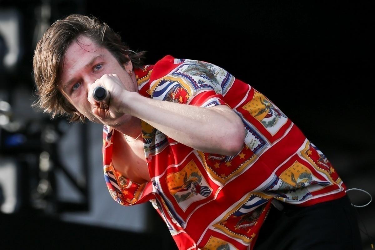 O vocalista do Cage The Elephant, Matt Shultz, durante show no Lollapalooza Brasil 2017, no Autódromo de Interlagos de São Paulo - Manuela Scarpa/Brazil News