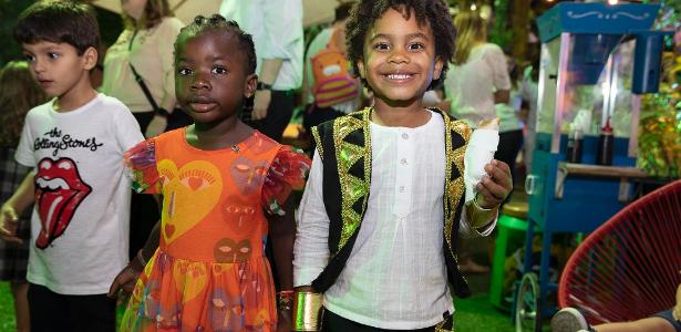 Titi e Roque durante a comemoração - Felipe Panfili/Divulgação - Felipe Panfili/Divulgação