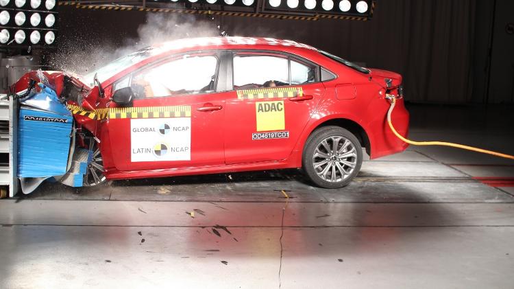 Carros | Corolla leva nota máxima em teste de batida; HB20 tem 4 estrelas