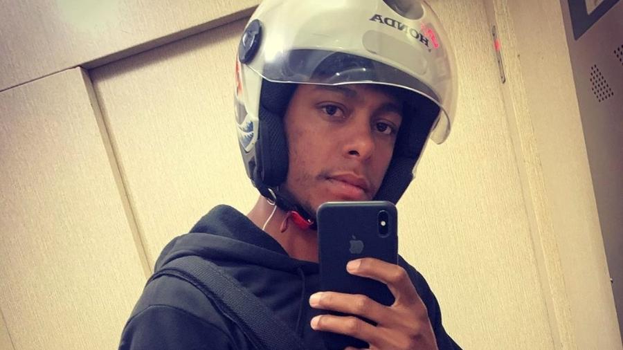 O motoboy Matheus Filipe está fazendo sucesso no TikTok com seus vídeos - Reprodução/Instagram