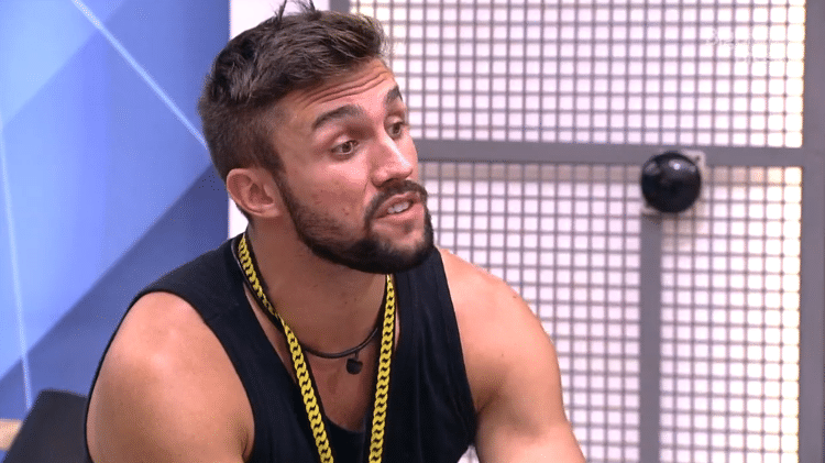 BBB 21: Arthur critica Juliette em conversa na sala de estar - Reprodução/Globoplay - Reprodução/Globoplay