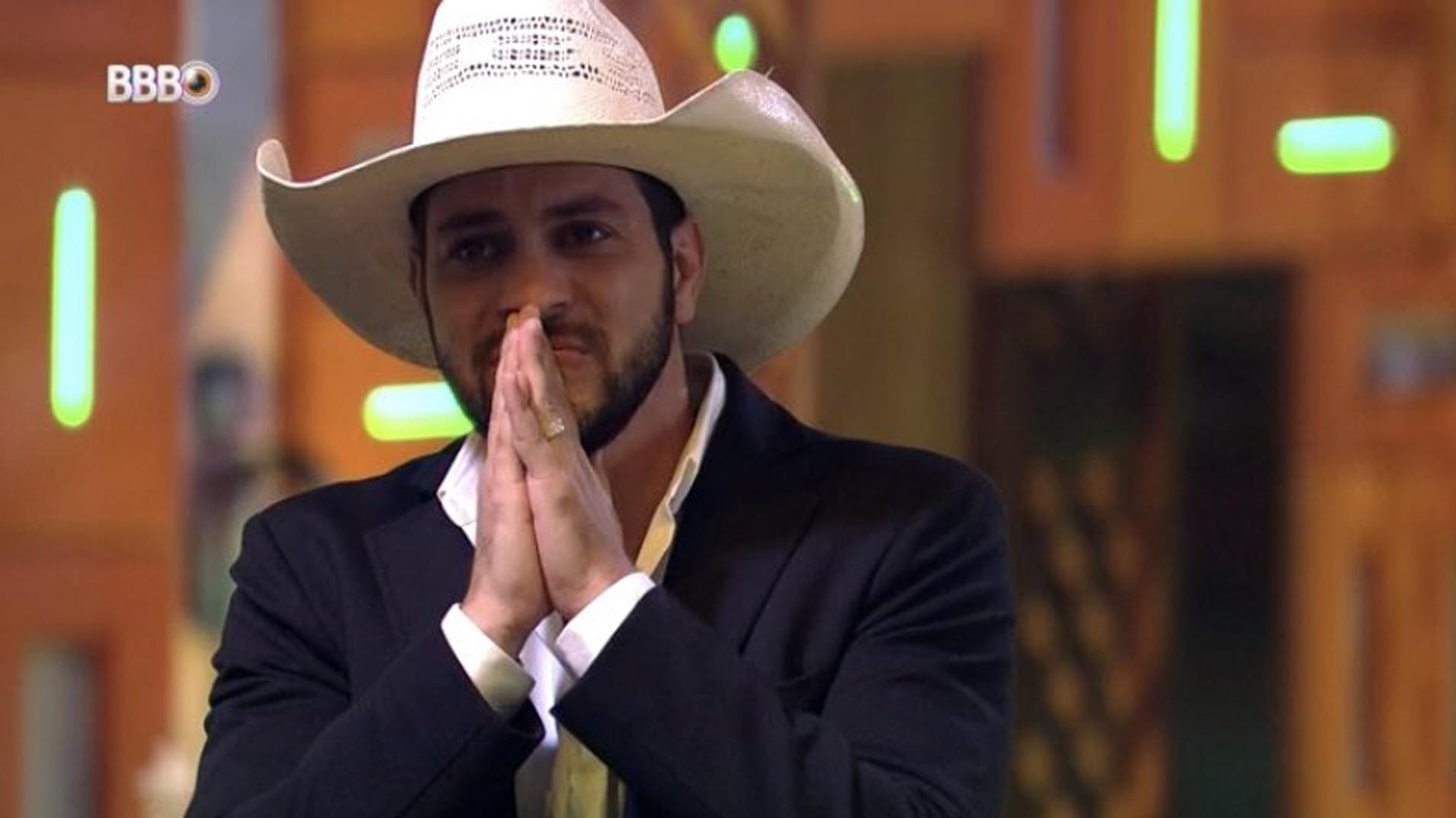 BBB 21: Caio se empolga com festa do líder com tema agronegócio - Reprodução/ Globoplay