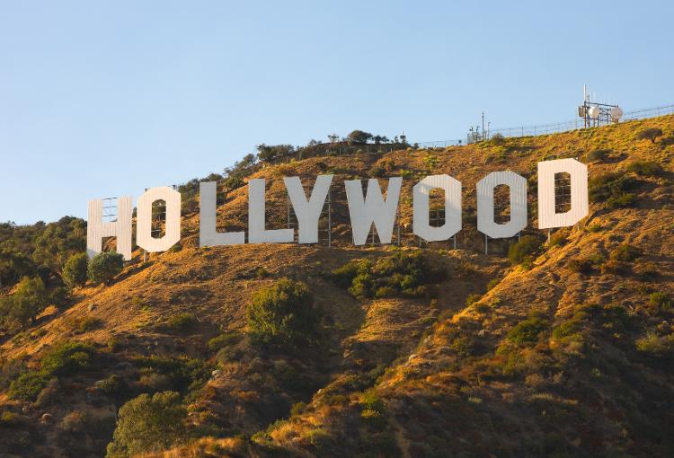 O famoso letreiro de Hollywood, criado para uma propaganda em 1923, após retoques em seu 100º aniversário em 2023