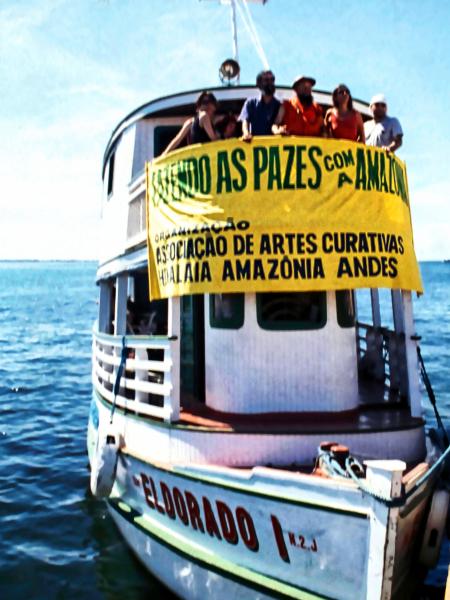 Embarcação que levou primeiro lama tibetado para a Amazônia