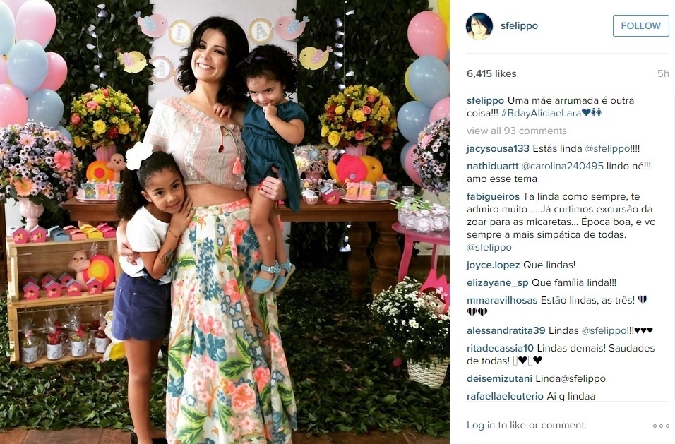 19.jul.2015 - Samara Felippo celebrou o aniversário das filhas Lara e Letícia neste sábado (18) e compartilhou as fotos nas redes sociais