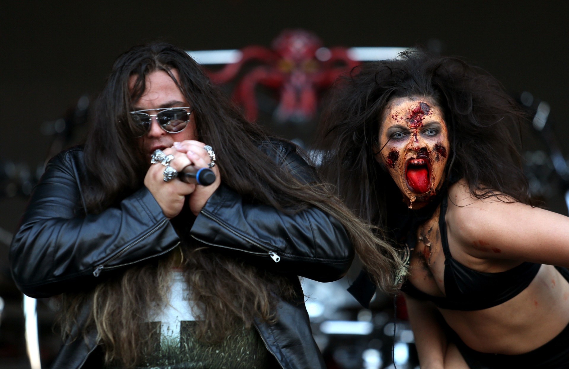 19.set.2015 - A banda Noturnall, formada por ex-membros de famosas bandas de Metal brasileira, se apresenta no palco Sunset, abrindo o segundo dia do Rock in Rio 2015, o dia do Metal. - Fábio Motta/Estadão Conteúdo