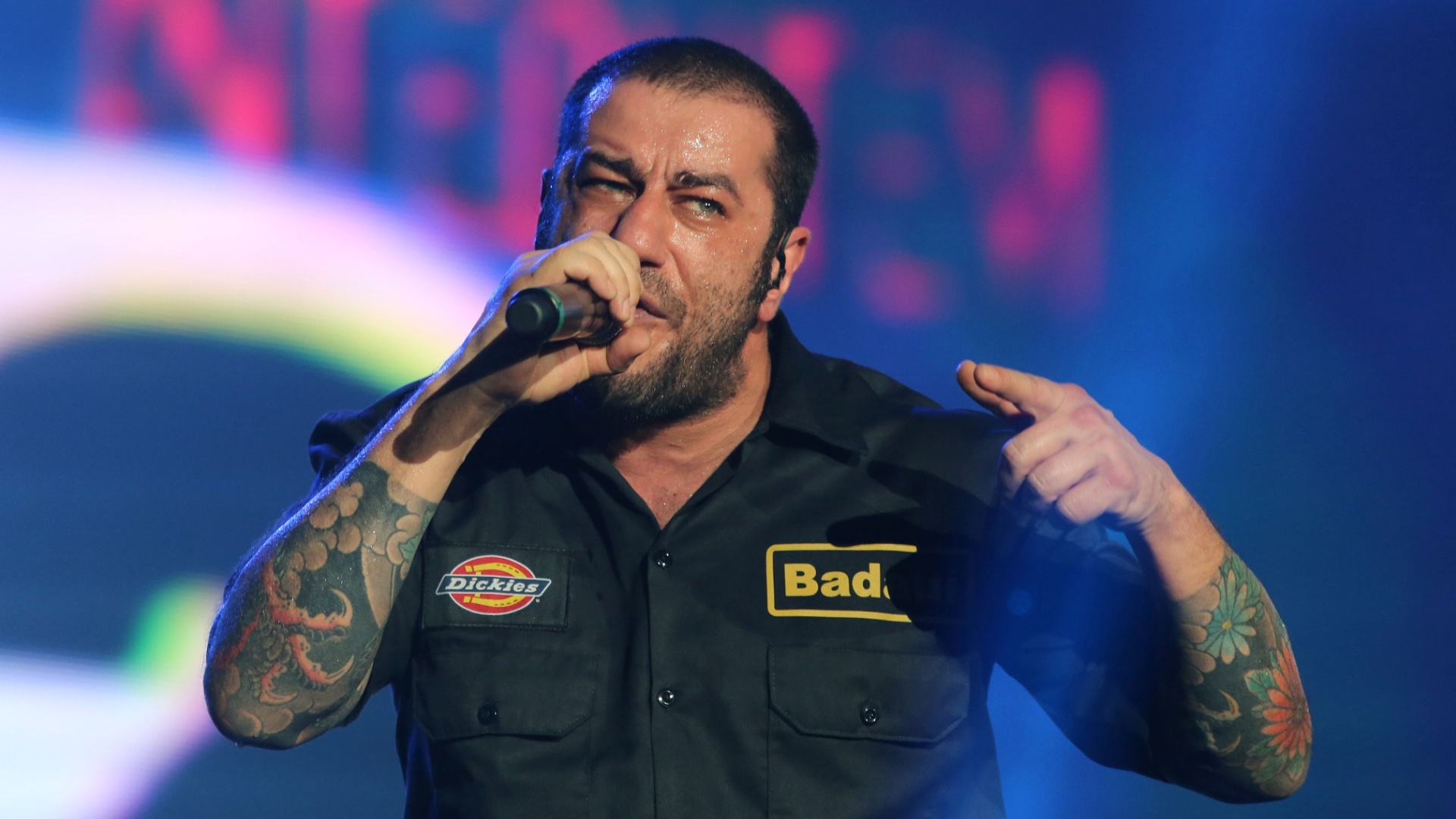 24.set.2015 - O CPM 22 abre os shows no palco mundo no quarto dia do Rock in Rio 2015, trazendo sucessos como "Dias Atrás" e "Um Minuto Para o Fim do Mundo" - Fernando Maia/UOL