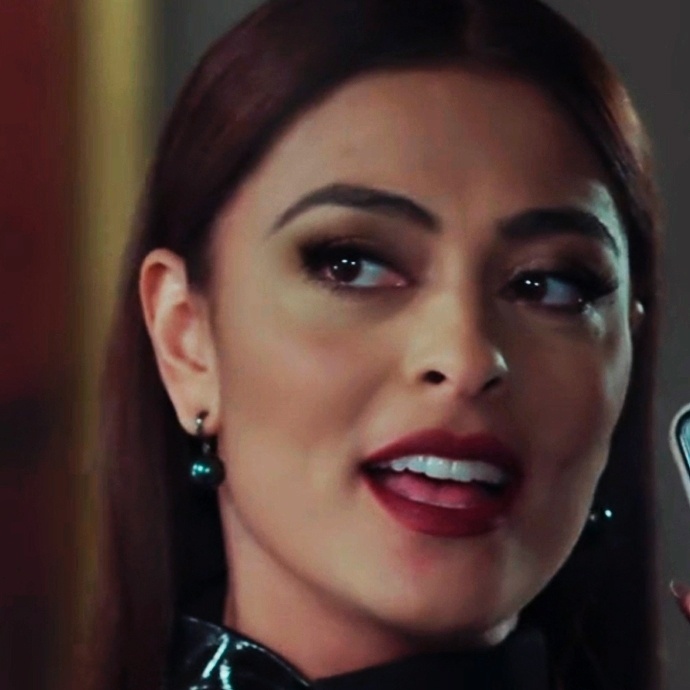 1 - Um dos batons usados por Juliana Paes em "Totalmente Demais" agradou às telespectadoras - Reprodução /TV Globo