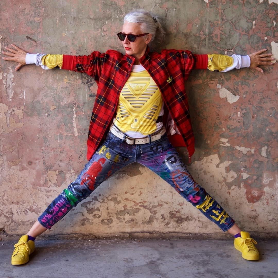 Sarah Jane Adams, de 62 anos, ícone de estilo do Instagram - Reprodução/Instagram/saramaijewels