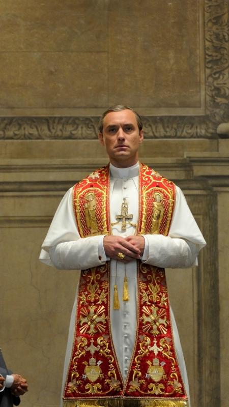 Jude Law interpreta Lenny Belardo, o papa Pio 13, na série "The Young Pope" - Gianni Fiorito/Divulgação