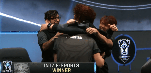 INTZ estreia com vitória no Mundial de League of Legends