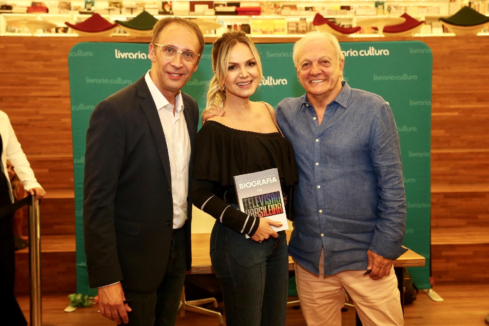 Famosos prestigiam o lançamento do livro "Biografia da Televisão Brasileira", escrito pelos jornalistas Flávio Ricco e José Armando Vannucci - Manuela Scarpa/Brazil News