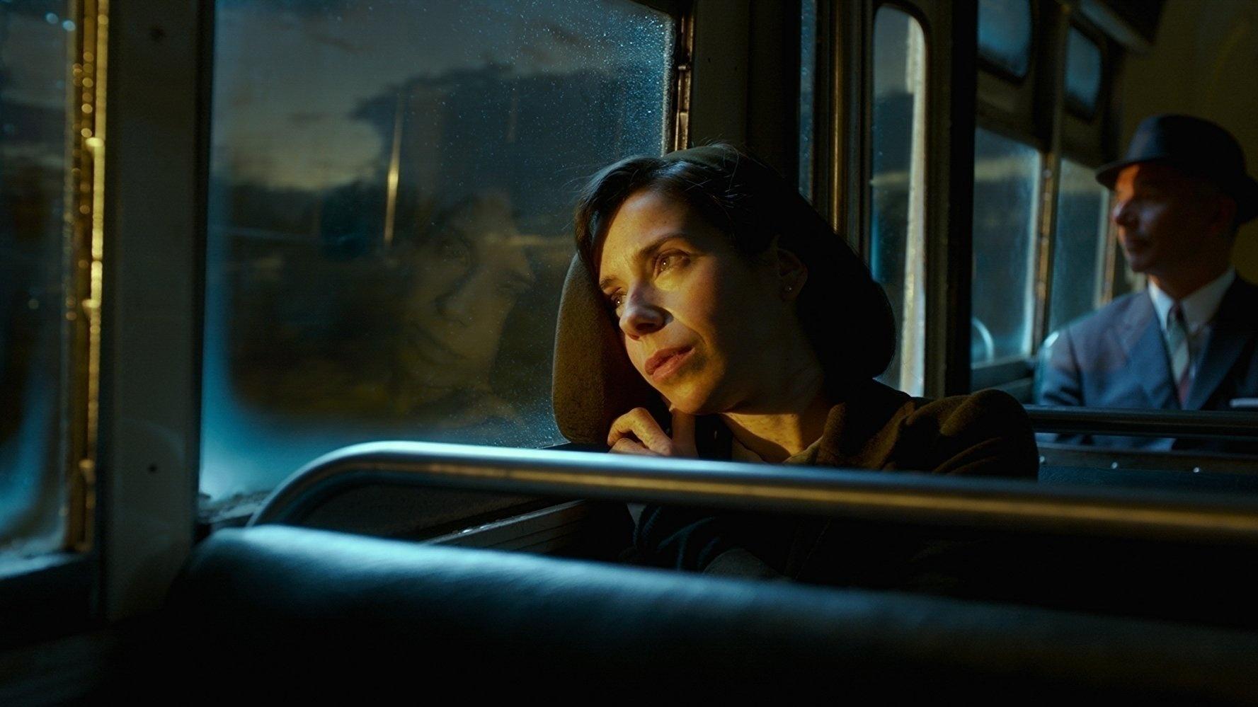 Sally Hawkins em cena de "A forma da água" (2017) - Divulgação