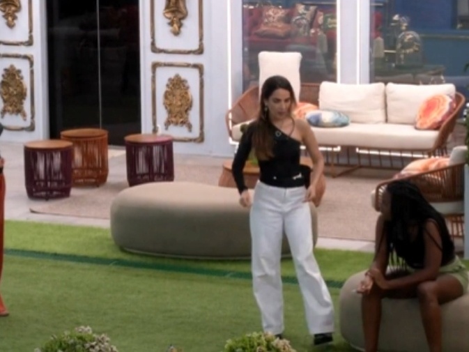 Yasmin condena Nizam após falas sobre corpo e ironiza: 'Doida para ver ele'