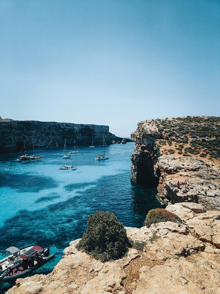 A entrada para a 'Lagoa Azul', em Comino, Malta