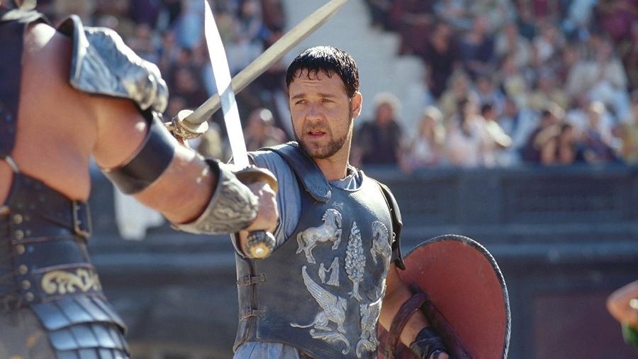 Russell Crowe e Sven-Ole Thorsen em cena em "Gladiador" (2000) - Divulgação