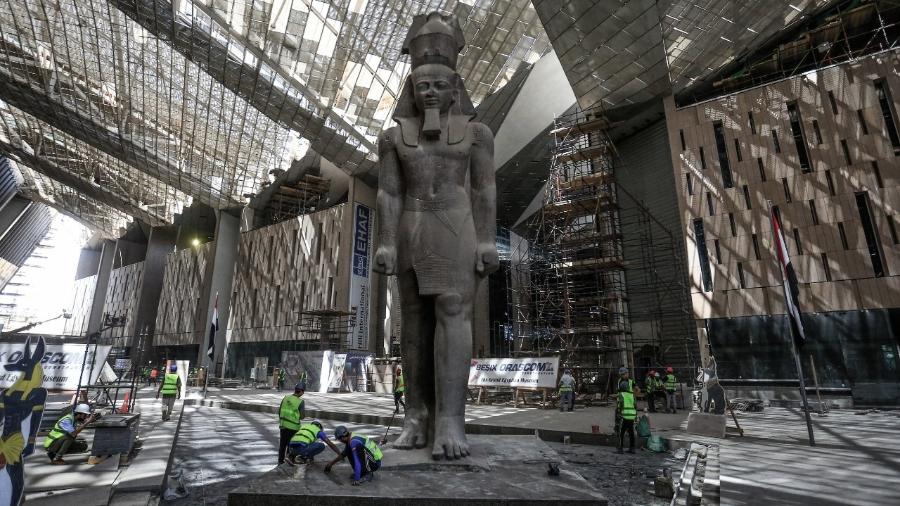 Estátua do faraó Ramsés II no Grand Egyptian Museum ainda em obras - Getty Images