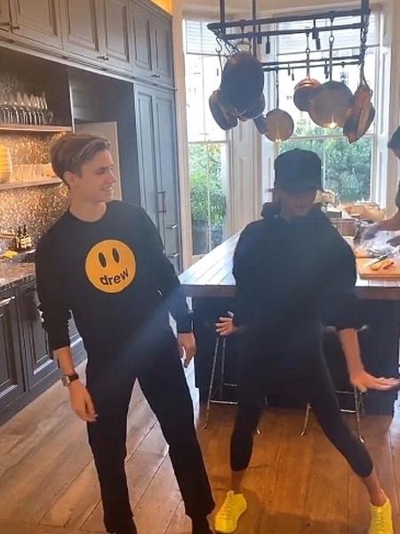 Victoria e Romeo Beckham dançam Spice Girls - Reprodução/Instagram