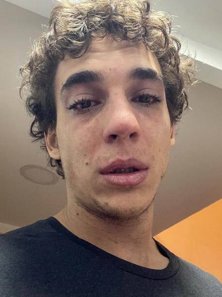 Miguel Herrán chorou após receber diagnóstico de covid-19 - Reprodução/Instagram