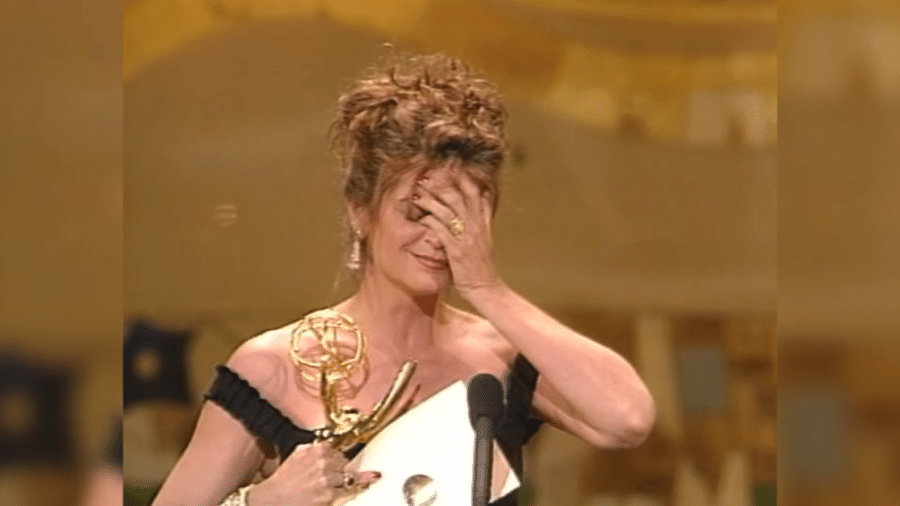 Kirstie Alley fez discurso ousado no palco do Emmy 1991, quando venceu o prêmio de Melhor Atriz Principal - Reprodução
