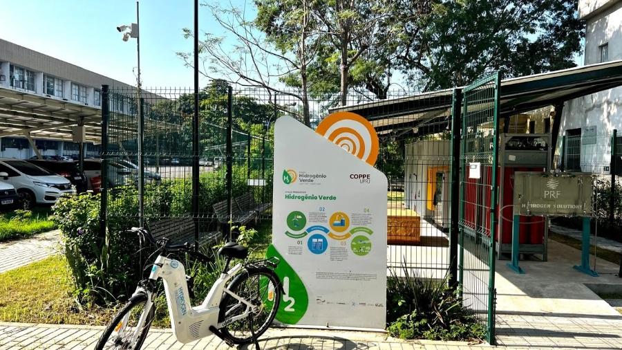 Bicicleta movida a hidrogênio verde produzido em laboratório da Coppe/UFRJ