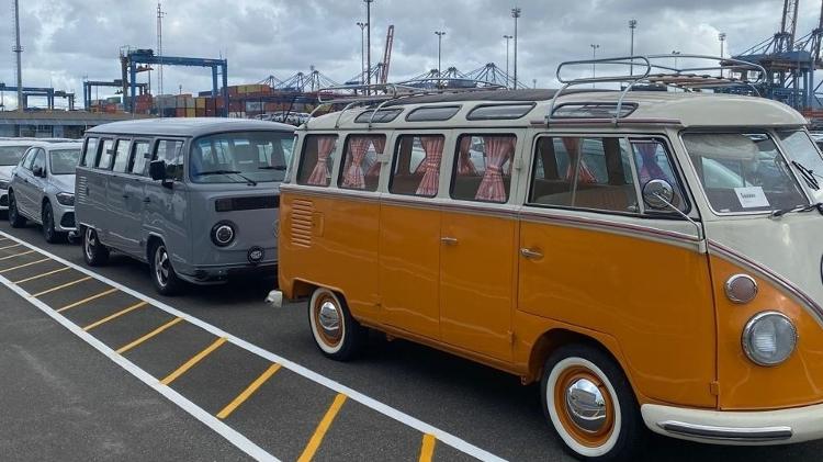 Kombi Warriors, de Taubaté (SP), enviou duas Kombi para Houston (EUA) no início do mês; empresa caça, restaura e envia unidades raras para o mundo todo Kombi Warriors, de Taubaté (SP), enviou duas Kombi para Houston (EUA) no início do mês; empresa caça, restaura e envia unidades raras para o mundo todo