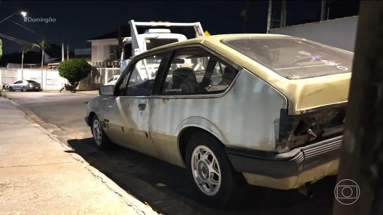 Monza hatch 1983 estava completamente enferrujado Monza hatch 1983 estava completamente enferrujado