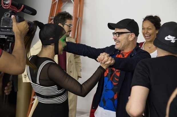 Anitta e Giovanni Bianco no set de gravação do clipe de "Bang" - Divulgação