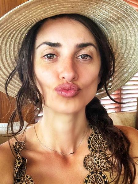 Penélope Cruz compartilhou um clique no qual aparece sem sem make - Reprodução/Instagram