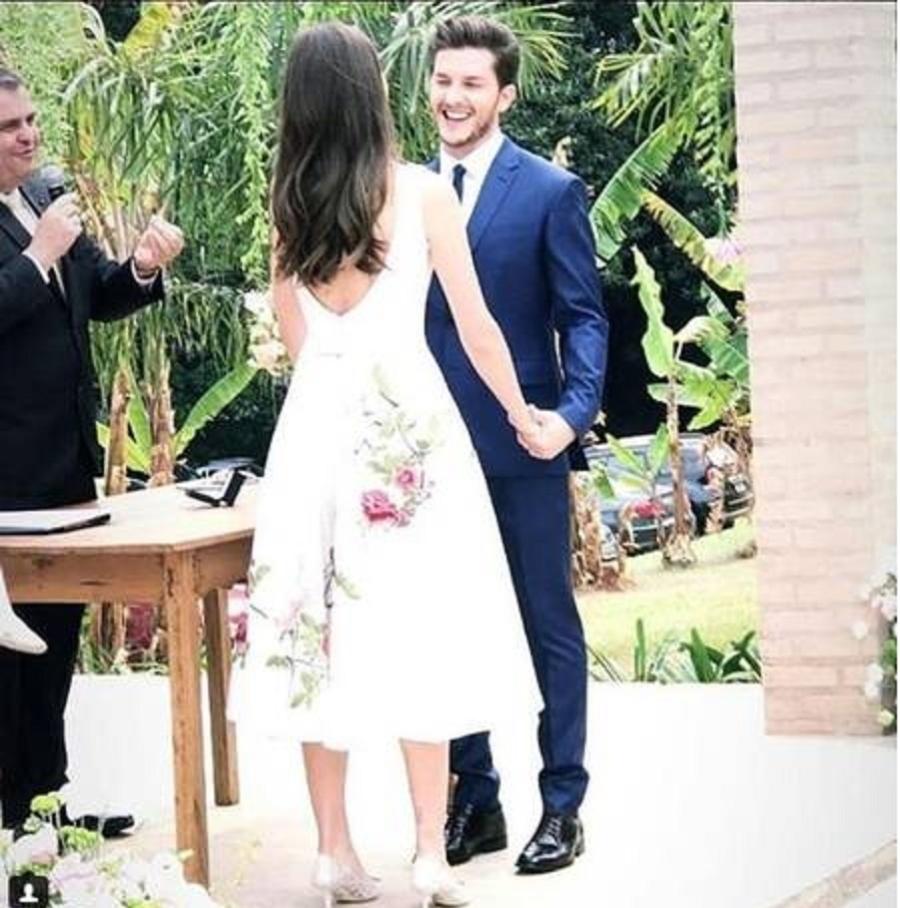 Klebber Toledo e Camila Queiroz se casam em SP; Isabelle Drummond dá benção - Reprodução/Instagram