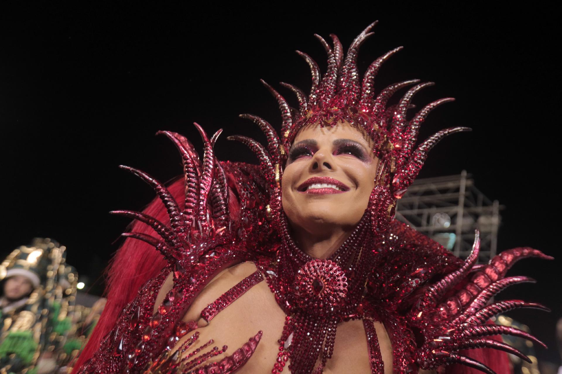 Mancha Verde é a quarta escola a desfilar no Sambódromo - Ricardo Matsukawa/UOL