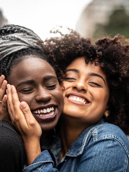 Qual é o dia da melhor amiga? Dia do Amigo e Internacional da